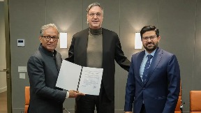 Saraf predstavnik u Indiji